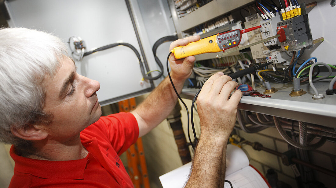 ifa_UNS_009_Action_048.jpg ifa_UNS_009_Action_048.jpg