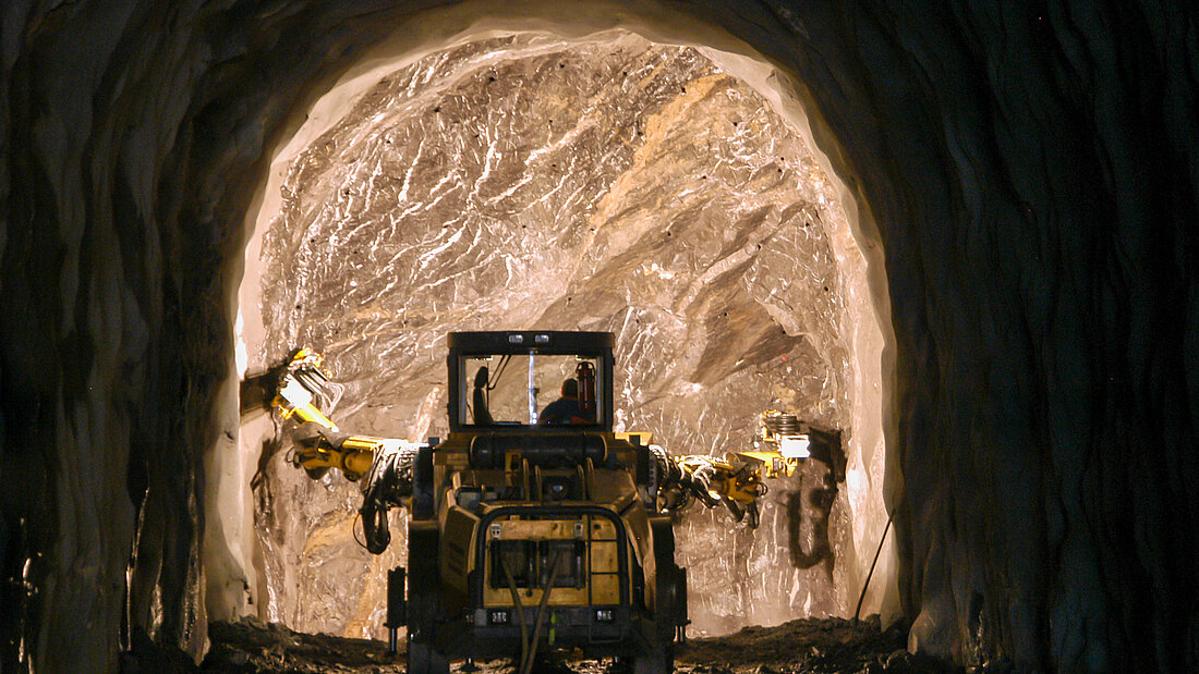 Mining excavation for the training tunnel in Lungern Mining machine during excavation for the training tunnel system in Lungern