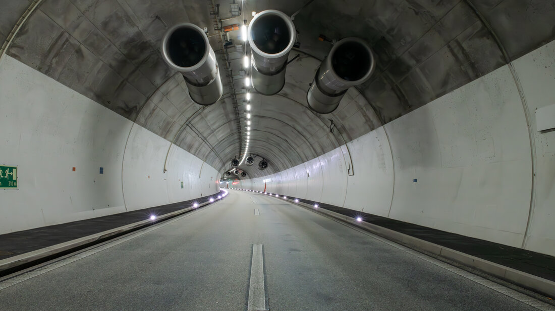 Blick in eine Tunnelröhre, die einen einzigen Brandabschnitt darstellt