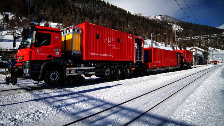 The new fire and rescue train of the Matterhorn Gotthard Railway