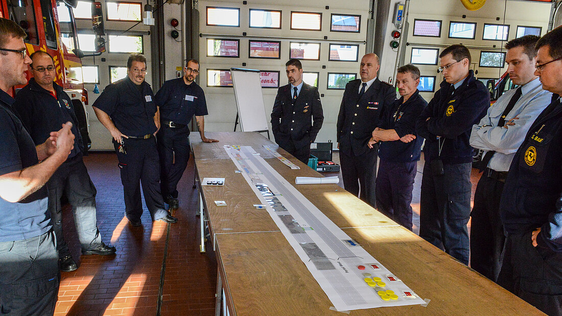 Command seminar of the Baden-Württemberg State Fire Service School Command seminar on the subject of tunnel operations at the Baden-Württemberg State Fire Service School